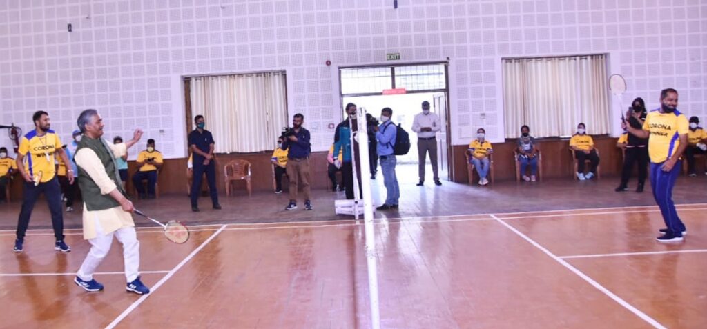 CM played badminton with corona winners