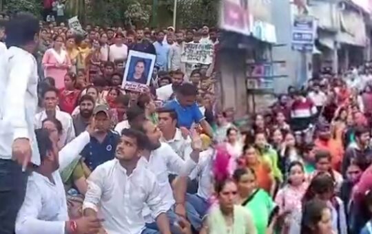 People protest on ankita murder case