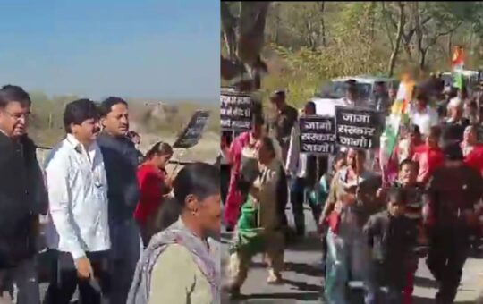 congress protest with padyatra against bridge collapse
