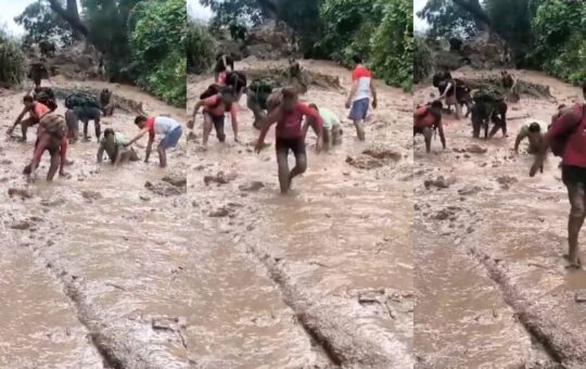 people helpless to cross mud in dugadda