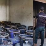 ऋषिकेश में बंद दुकान से सैकड़ों कमर्शियल सिलेंडर बरामद, सिलेंडर का वाहन भी जब्त