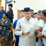 मुख्यमंत्री ने सुनी जनसमस्याएं, शिकायतों के त्वरित एवं प्रभावी समाधान के लिए अधिकारियों को दिए निर्देश