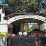​देहरादून के समर वैली स्कूल में फिजिक्स टीचर पर 15 छात्राओं से छेड़छाड़ का गंभीर आरोप